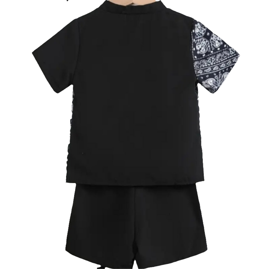 Set: shirt in Batiklook zwart wit met zwart short