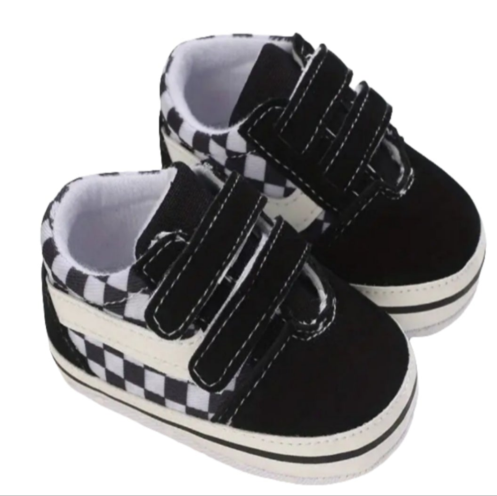 Urban / Checkerboard stijl : Tuinbroek en hoodie (evt. te combineren met de instapper/ gymp Urban zwart)