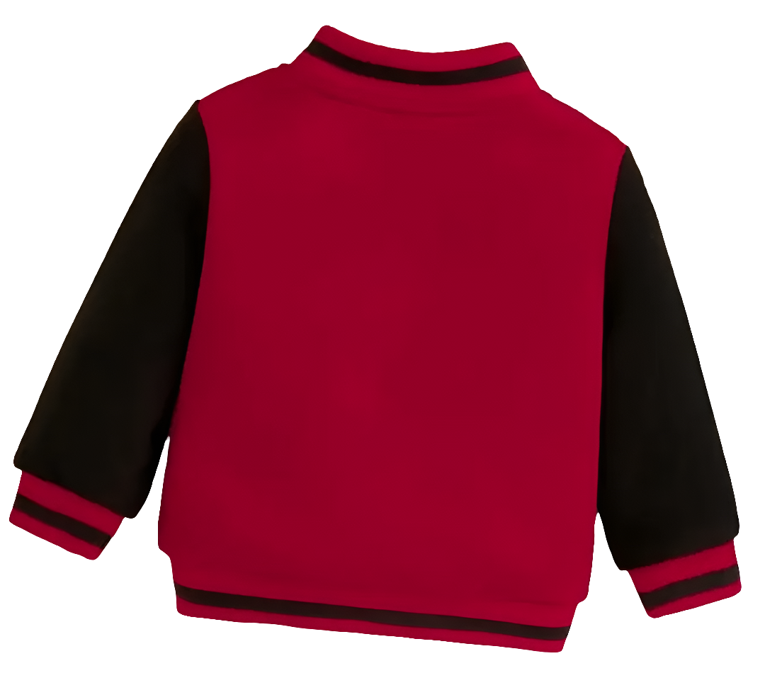 baseballjack rood met zwarte mouwen en embleems