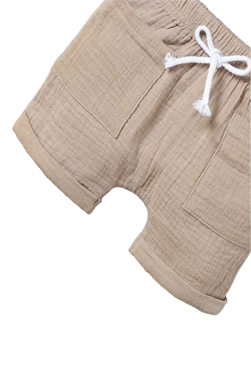 Set: shirt wit met short beige in crinckle katoen