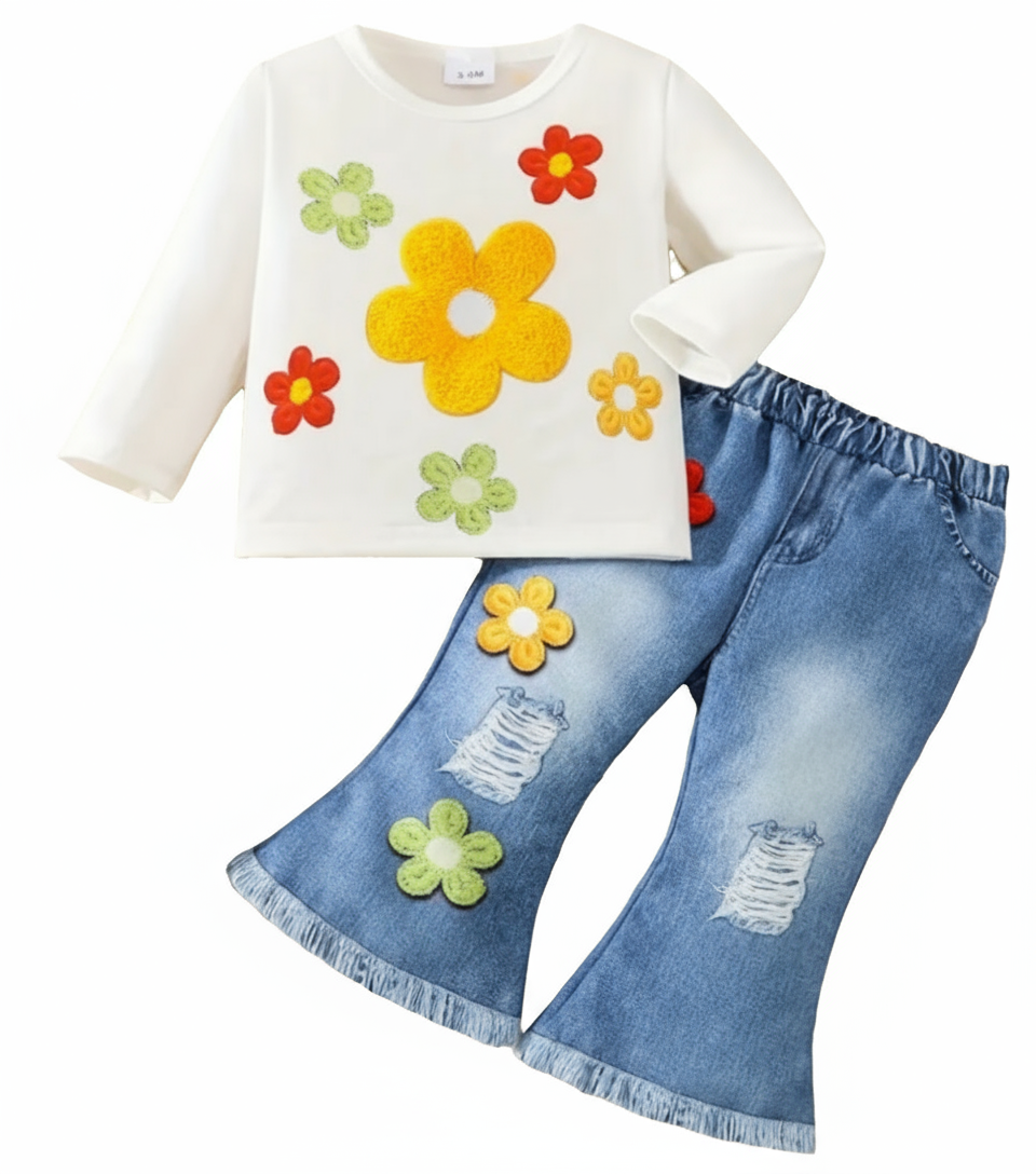 Denim flared jeans met bloemen met bijpassende witte sweater met bloemen