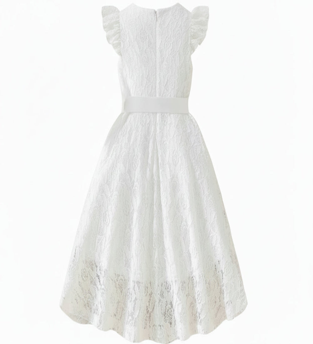 Feestjurkje van kant met satijnen riempje. In diverse kleuren leverbaar