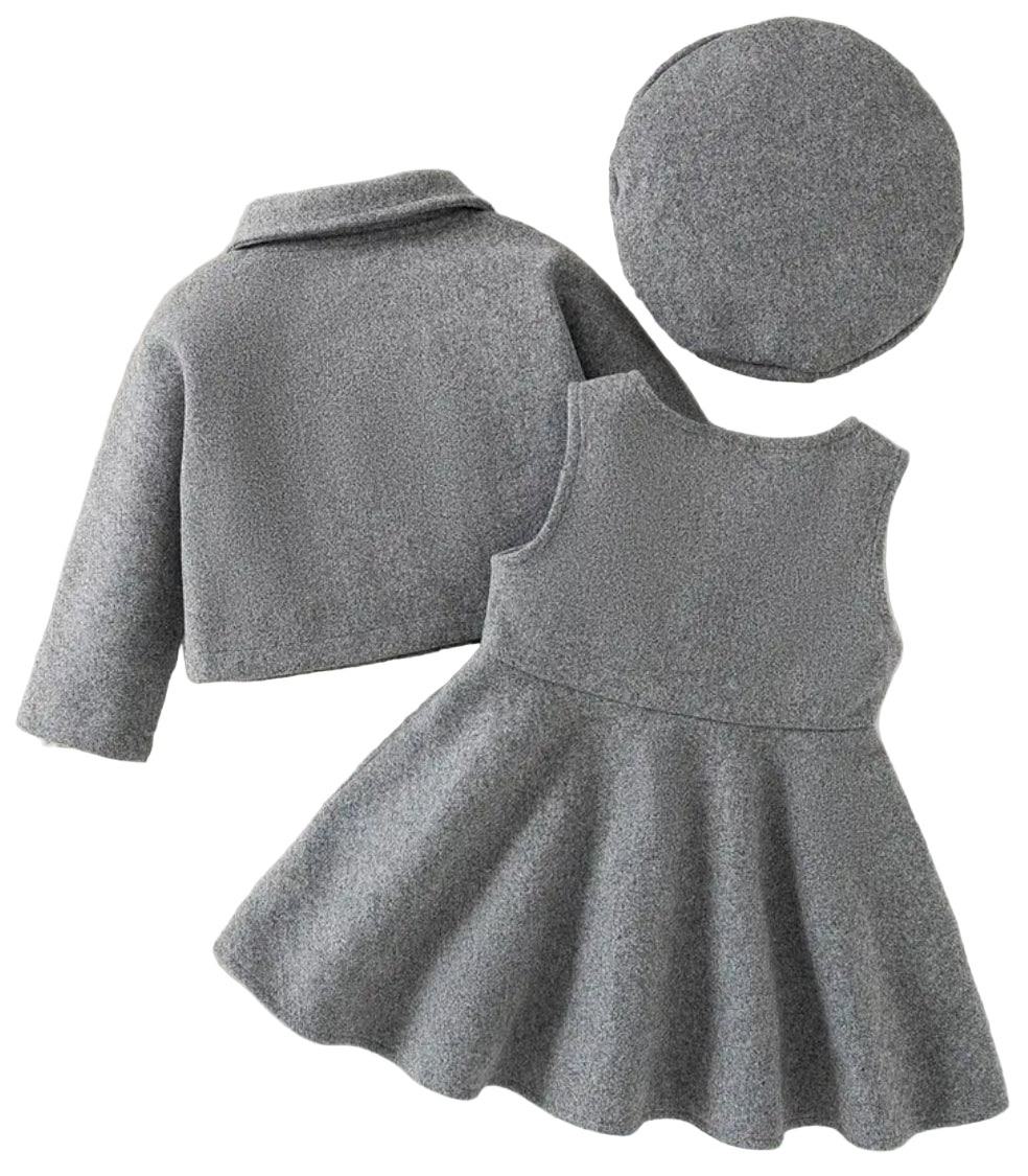 Jurk met jasje en baret. Speciaal voor de Herfst en winter.