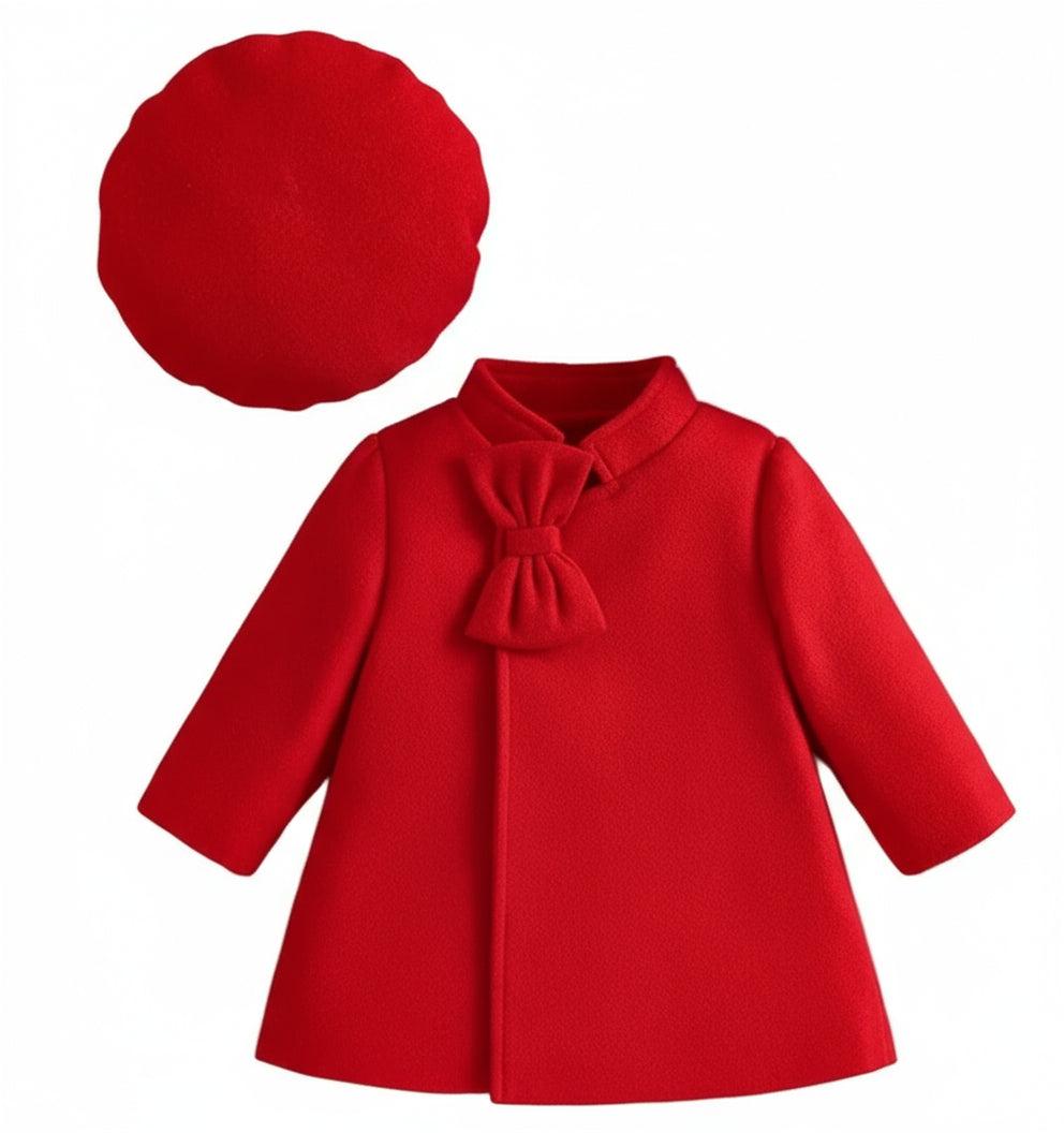 jasje helder rood met strikje bij de hals met bijpassend baret