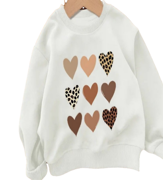 sweater met beige en bruin gekleurde hartjes