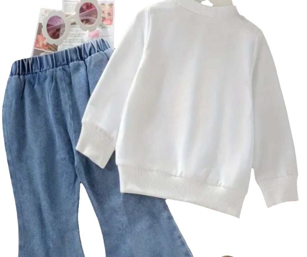 Set: Jeans met bloemen en witte sweater met bloem. eventueel te combineren met de gympen met bloem