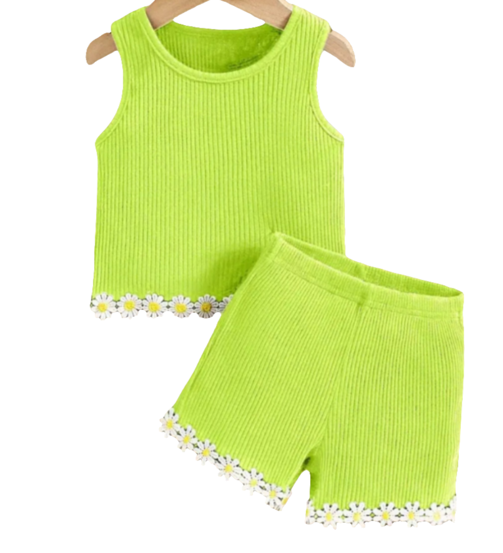 Set. Singlet en short  met bloemetjes ( leuk te combineren met witte gymp)