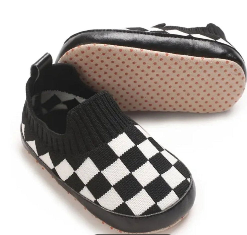 Instappers Urban / checkerboard stijl zwart met chestboard motief zwart wit ( ook in blauw en beige verkrijgbaar)