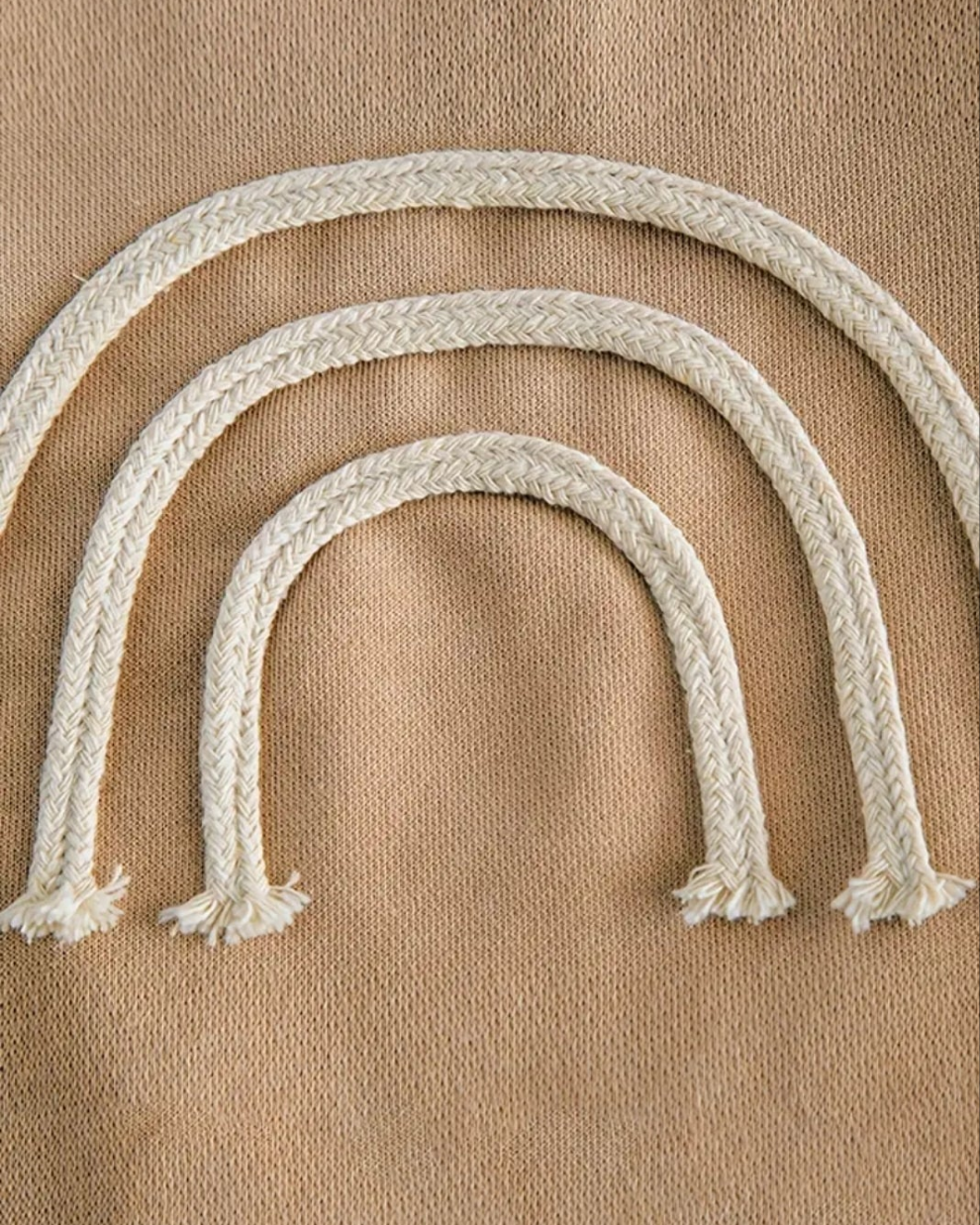 romper beige regenboog met lange mouwen