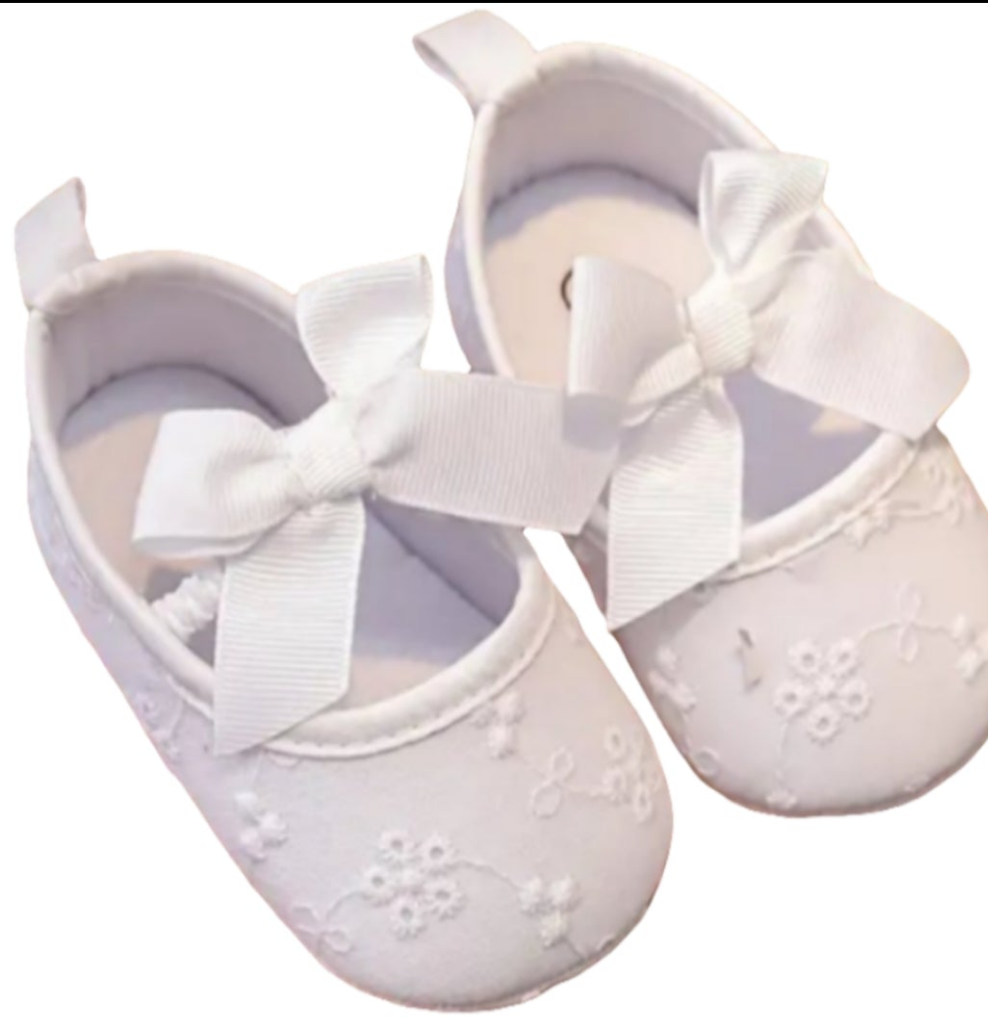 Broderie/kanten jurkje met romper ( Leuk met de broderie ballerina's)