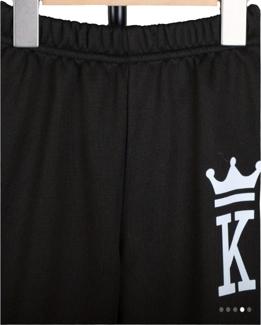 Joggingpak zwart met letter K op jack en broek