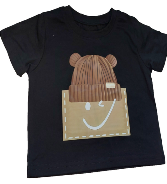 shirt zwart voor jongens: gezicht met mutsje