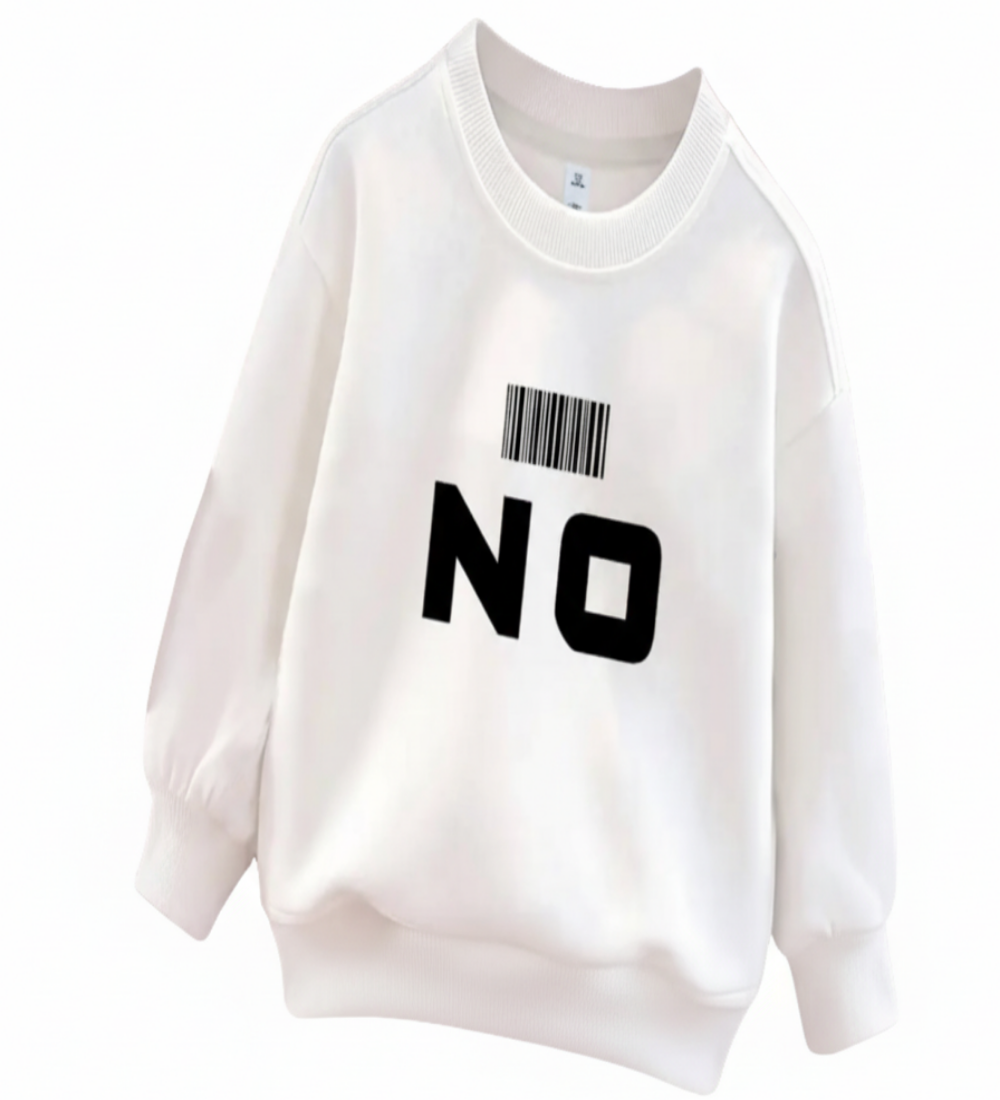 witte sweater met zwarte tekst. Voorzijde No en achtetzijde Yes 