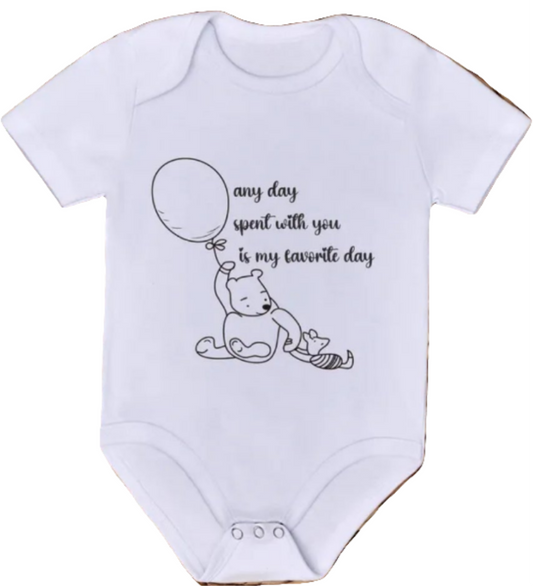 Katoenen romper met tekst :"Any day spent with you"