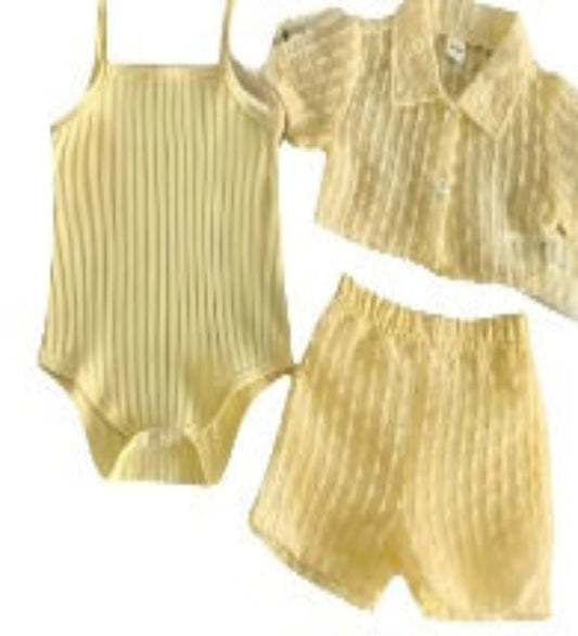 Set: shirt, short en romper zachtgeel