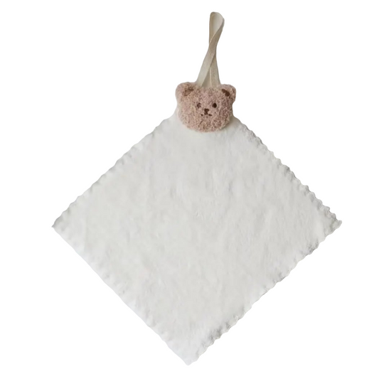 Klein doekje met lusje. Handig om vast te maken aan autostoeltje of buggy.  De maat is ongeveer 30 tot 35 cm.