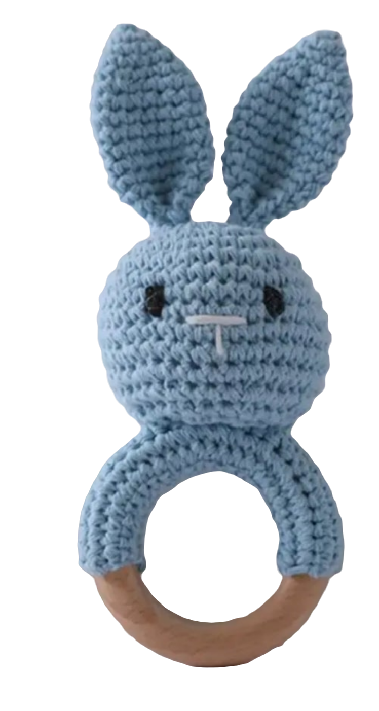 Houten handgemaakt konijn rammelaar ( 3 soorten)