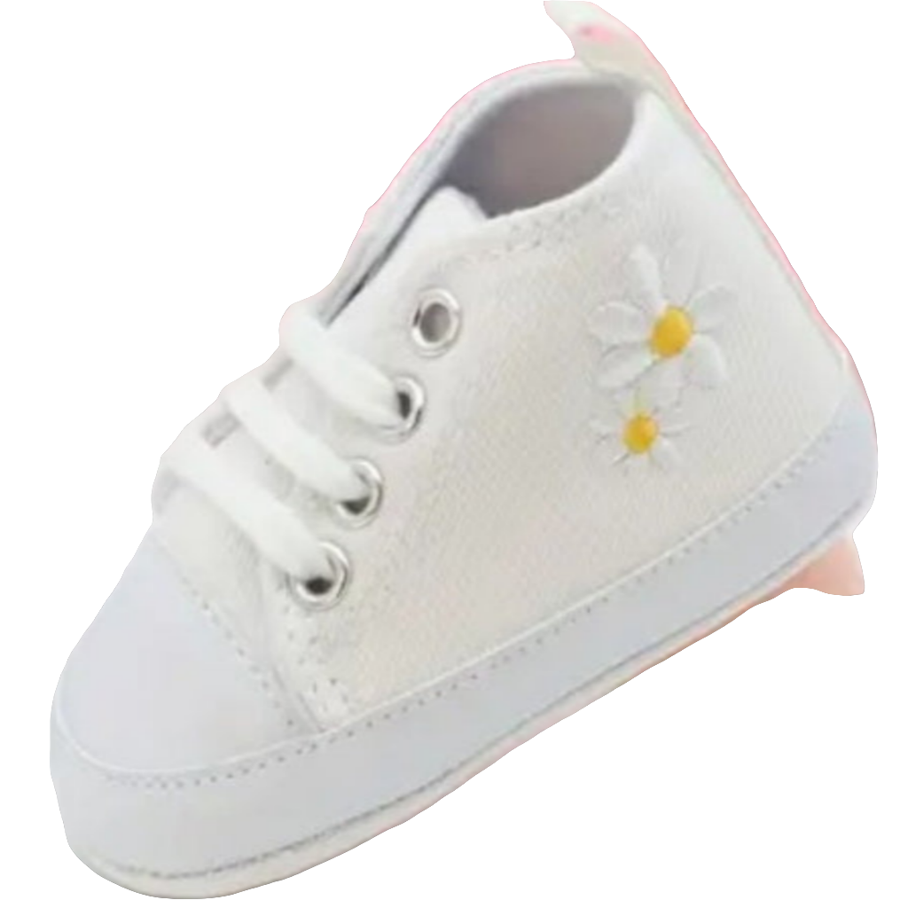 Tuinpak kort lila met madeliefjes en eeen katoenen body.Te combineren met de witte gympjes.