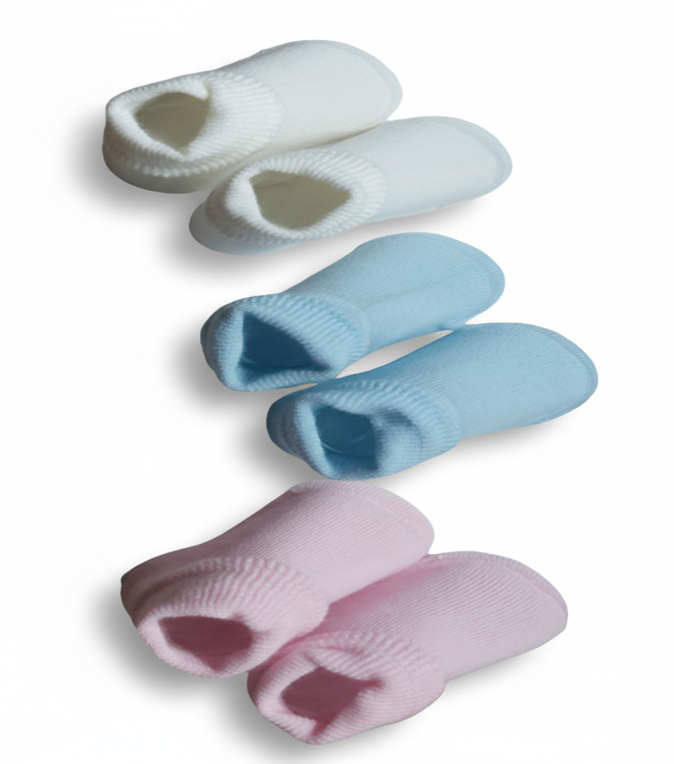 Luxe geschenkdoos met 6 paar assorti sokken van biologisch katoen voor  pasgeborene met OEKOTEX label