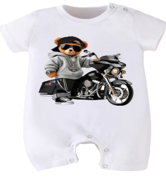 Boxpak wit met beer op motor