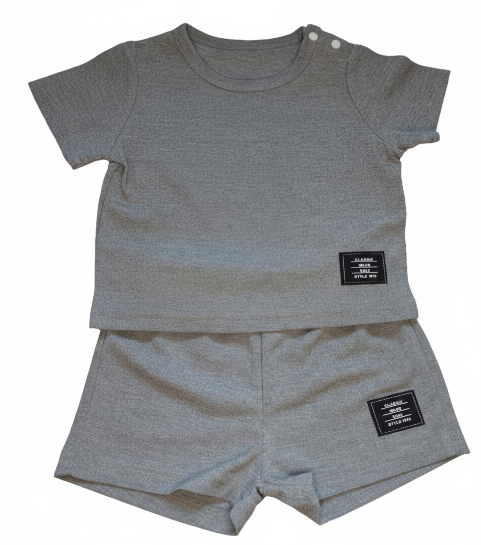 Set: shirt met short grijs ( Ook in groen en beige verkrijgbaar)