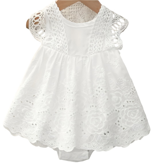 Broderie/kanten jurkje met romper ( Leuk met de broderie ballerina's)