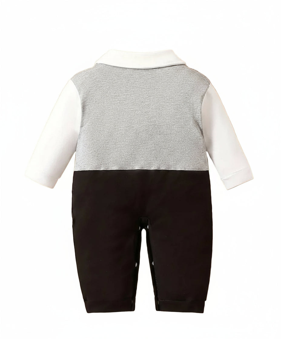 Boxpak "Mijn eerste smoking "lichtgrijs jasje zwarte broek en zwarte vlinderdas