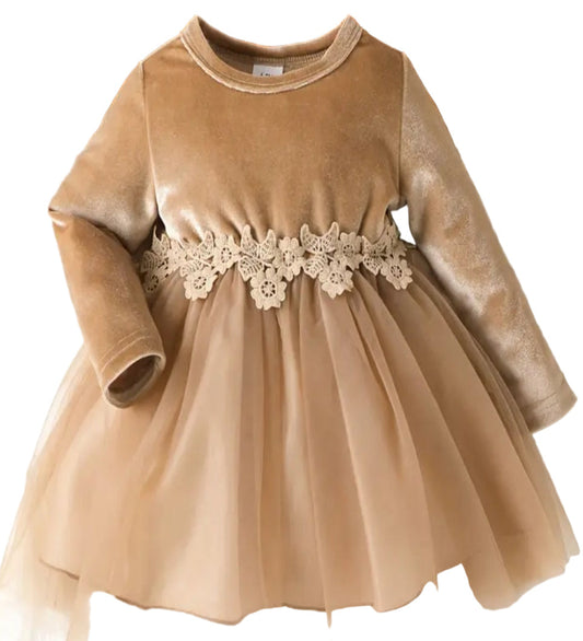 jurkje velours met tule cappuccinokleur