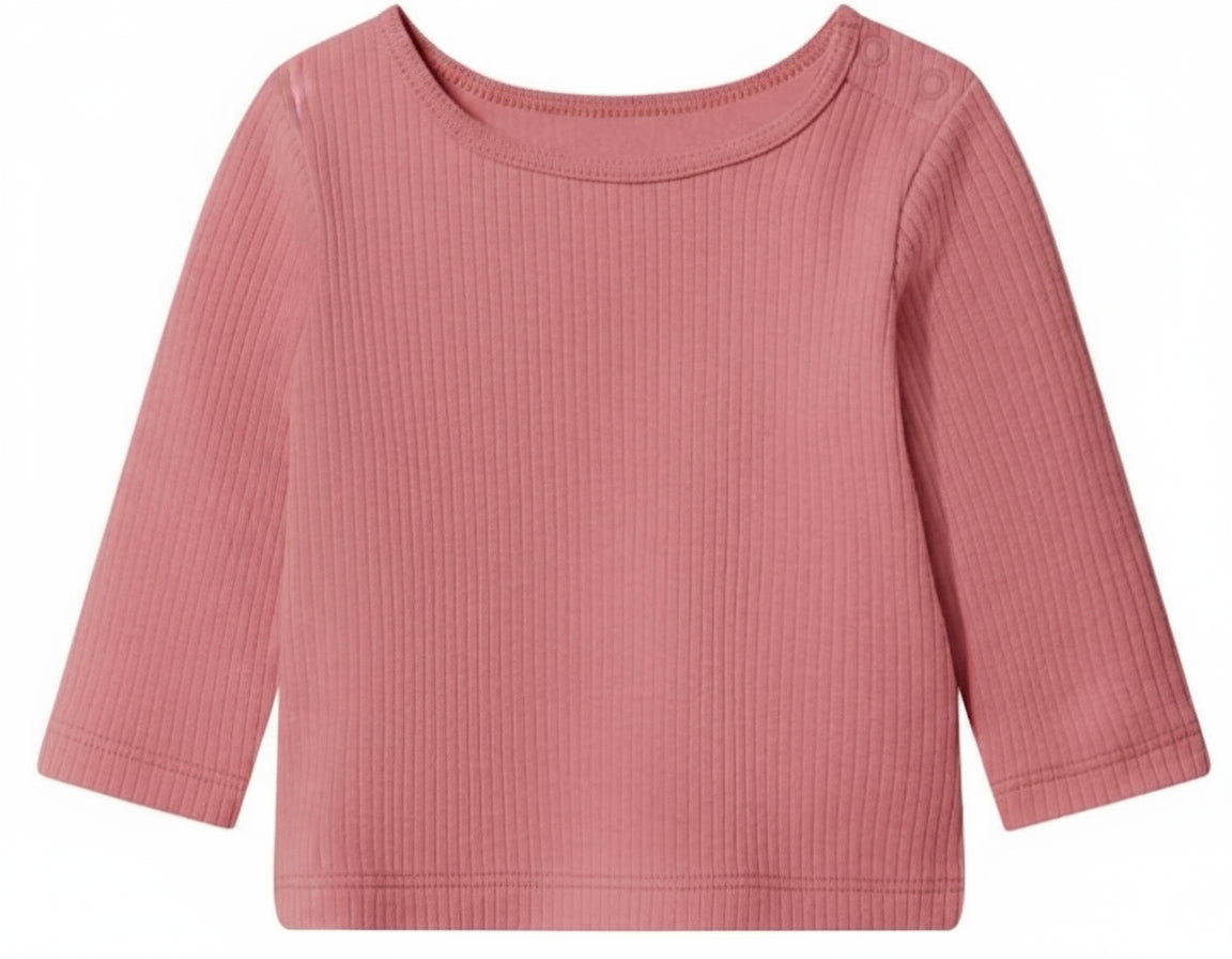 100 % katoenen babysetjes in beige, blauw en roze. Twee joggingbroeken met bijpassend truitje