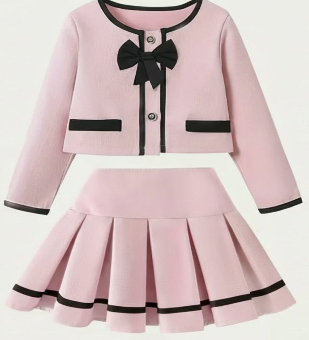 Feestelijk setje: jasje met rokje in oud roze met zwarte accenten