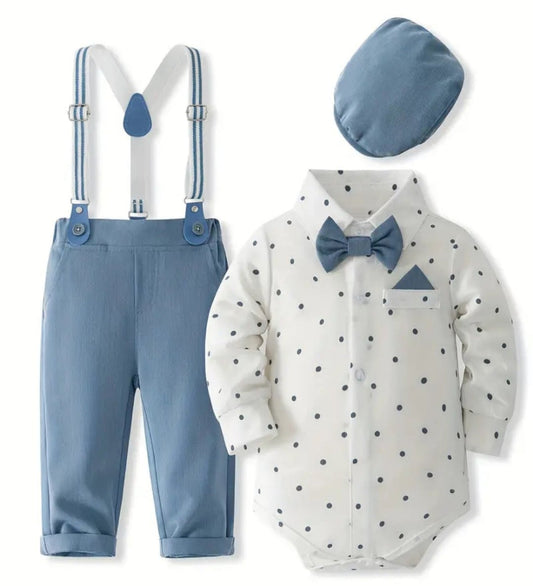 Kerstpak jongen: Rompermet stippen , broek met bretels en bijpassende pet.In blauw en beige verkrijgbaar.