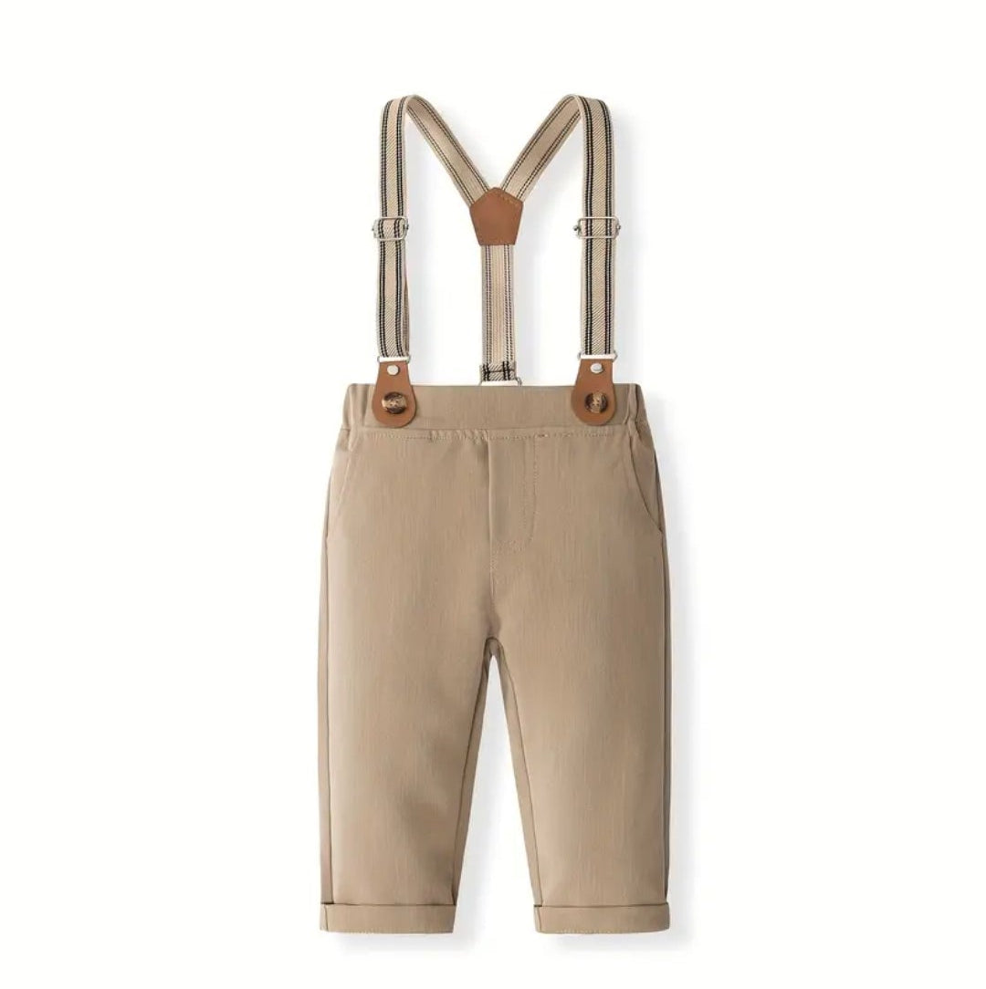 Kerstpak jongen: Rompermet stippen , broek met bretels en bijpassende pet.In blauw en beige verkrijgbaar.