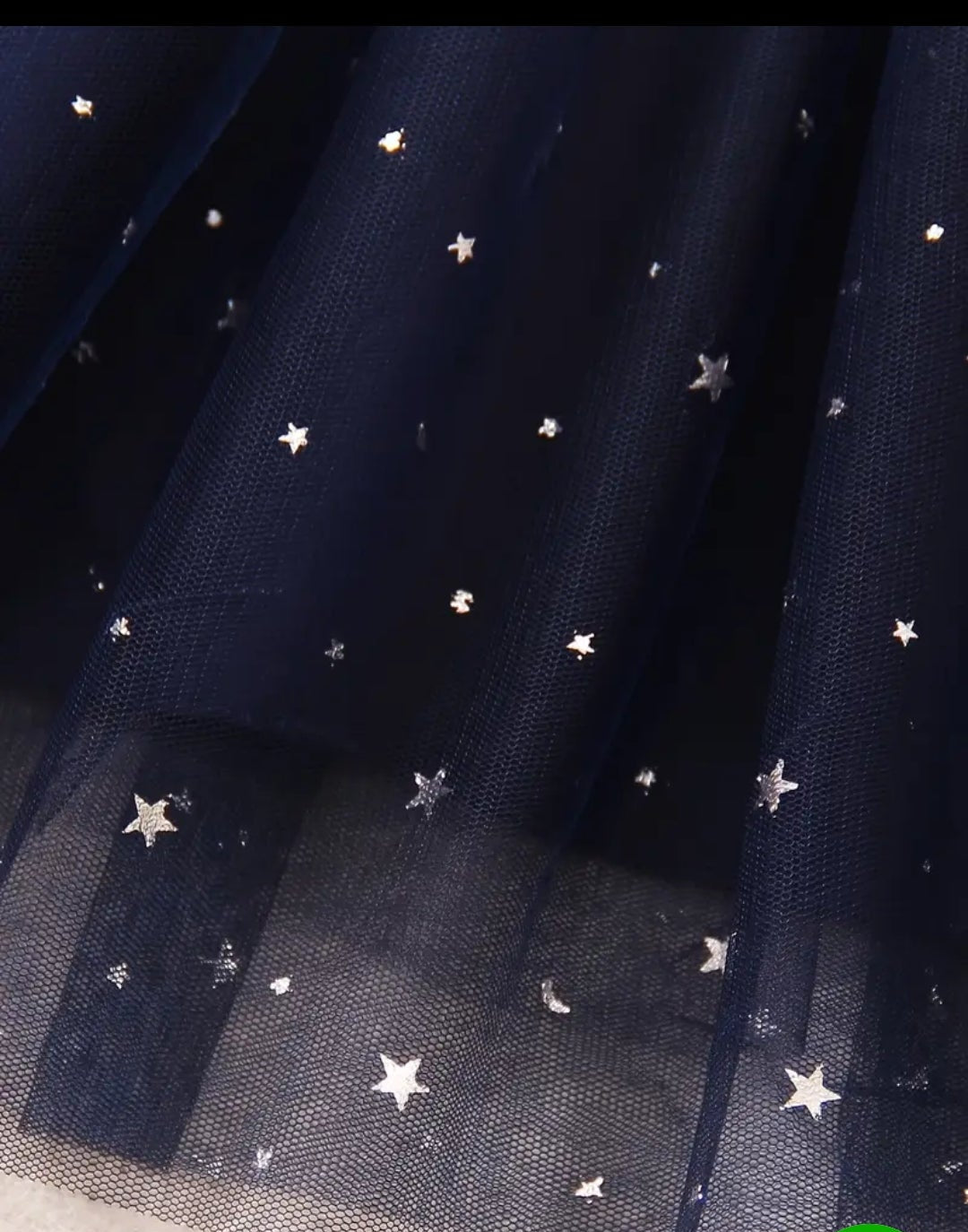 jurk voor Kerst velours met tule rok. Velours bovenzijde en tule rok met spikkels. De rok heeft een kleurverloop van licht naar donker.