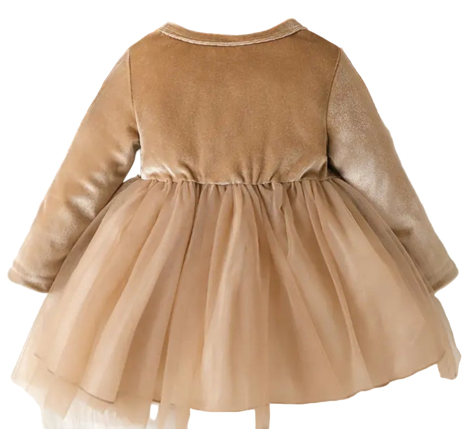 jurkje velours met tule cappuccinokleur