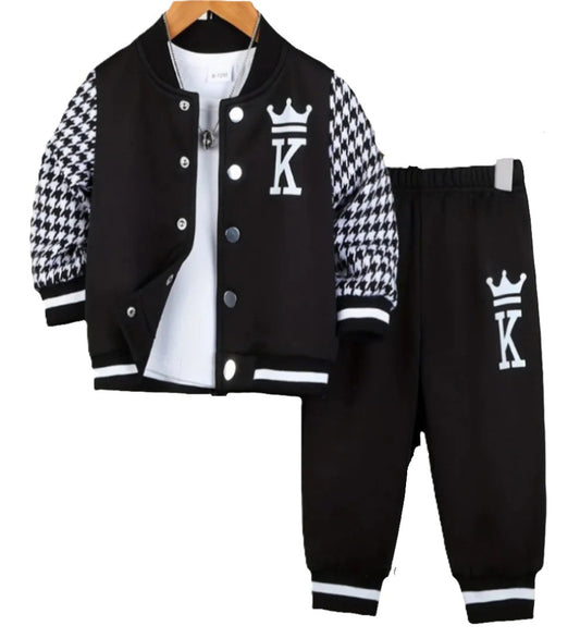 Joggingpak zwart met letter K op jack en broek